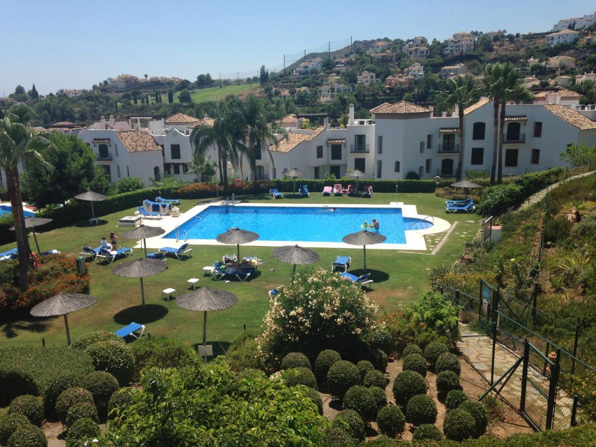 Marbella, Arqueros Golf & Country Club, Sleeps 7 1 Child