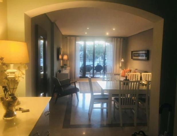 Marbella, Arqueros Golf & Country Club, Sleeps 7 1 Child Lägenhet *